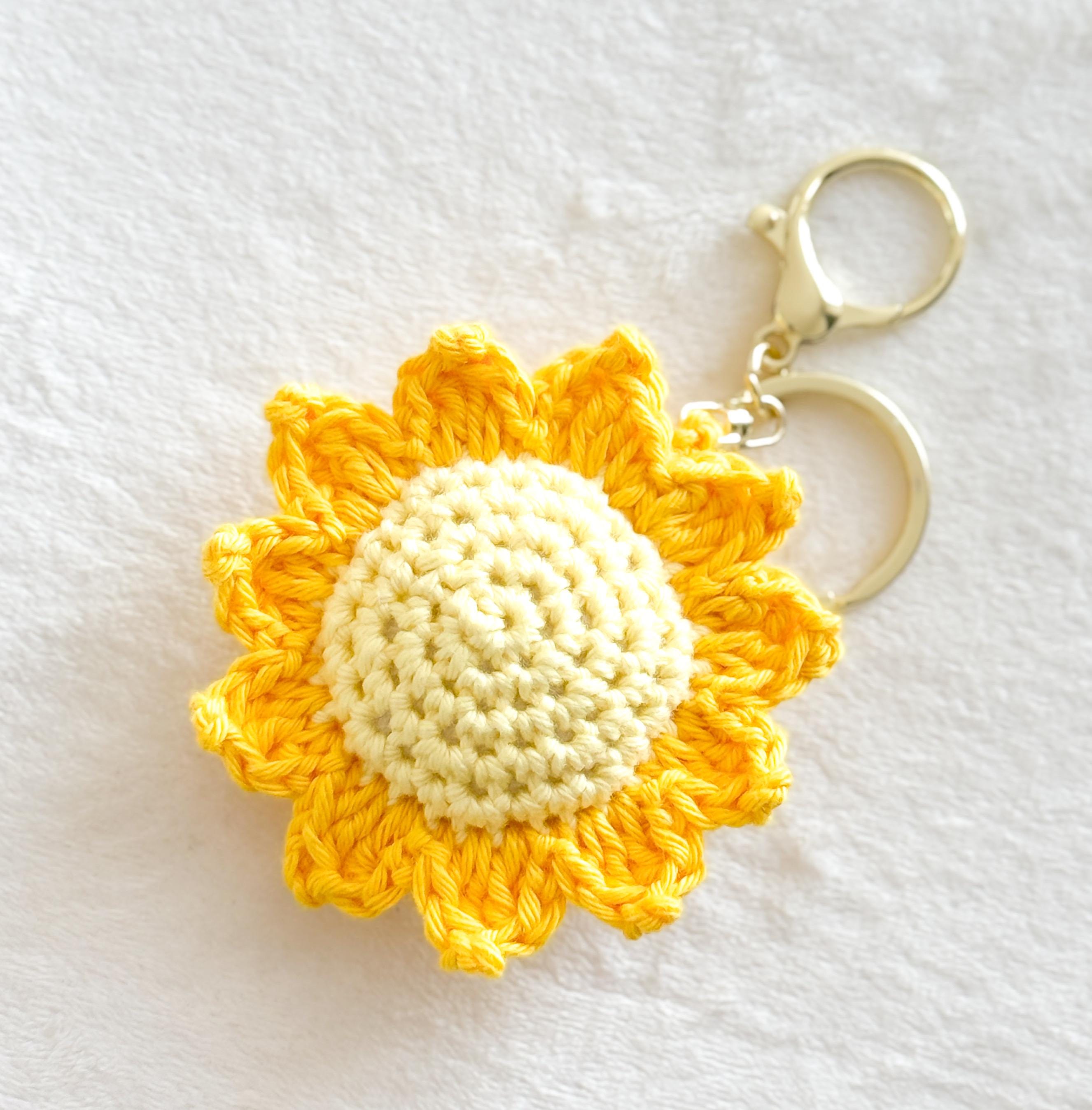 Gehäkelter Sonnen-Amigurumi-Schlüsselanhänger / Schlüsselanhänger / Geschenk / Niedlich / Sommer / Sonne