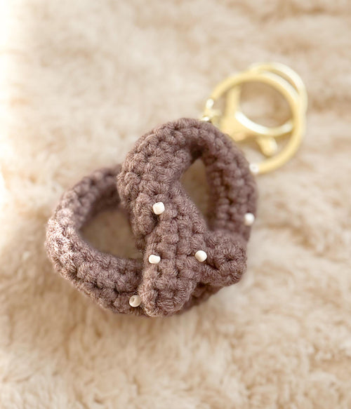 Brezeln-Amigurumi-Schlüsselanhänger / Schlüsselanhänger / Häkel-Schlüsselanhänger / Geschenk / Niedlich / Brezeln