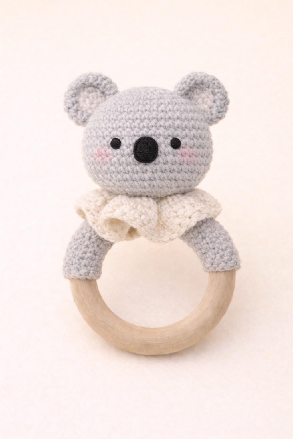 Handgemachter Häkel Beißring aus Natur Holzring – Hase,Bär, Koala & Schaf / Natur Holzring / Baby Geschenk / Baby