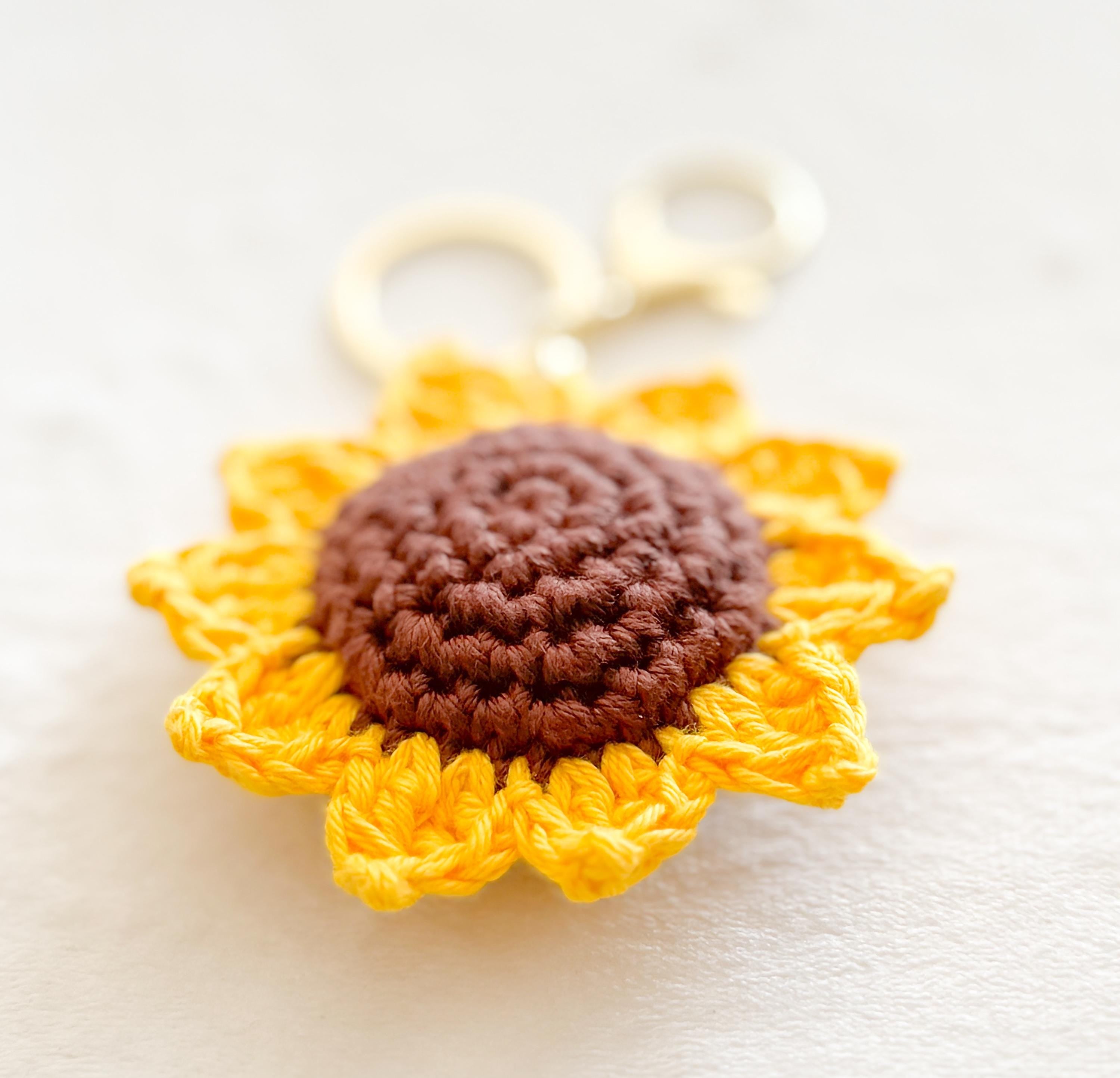 Sonnenblumen-Amigurumi-Schlüsselanhänger /  Schlüsselanhänger / Geschenk / Niedlich